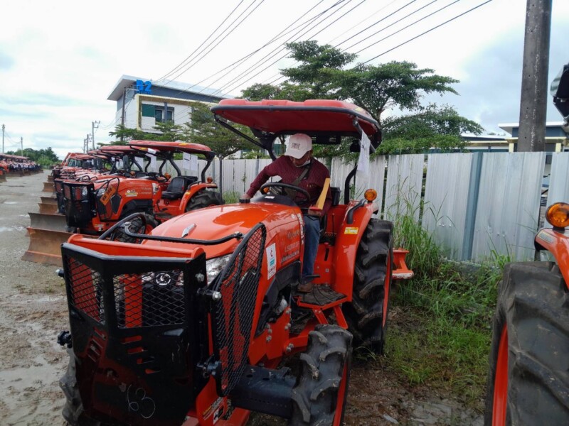 รถเฮี๊ยบรับจ้างลาดหลุมแก้ว